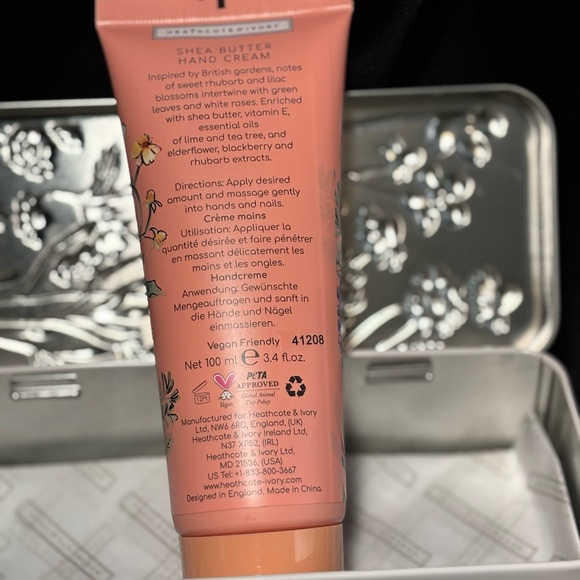 Stocking Stuffer: Hand Cream Heathcoat & Ivory, in Tin - Picture 6 of 8